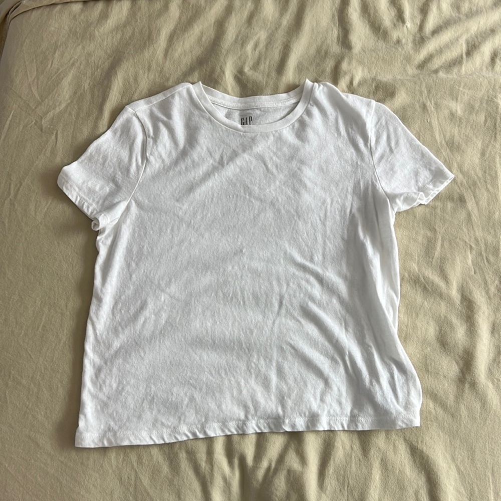 perfect Gap shrunken tee